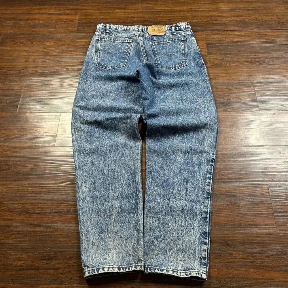 Levi-s Men's Blue and Navy Jeans